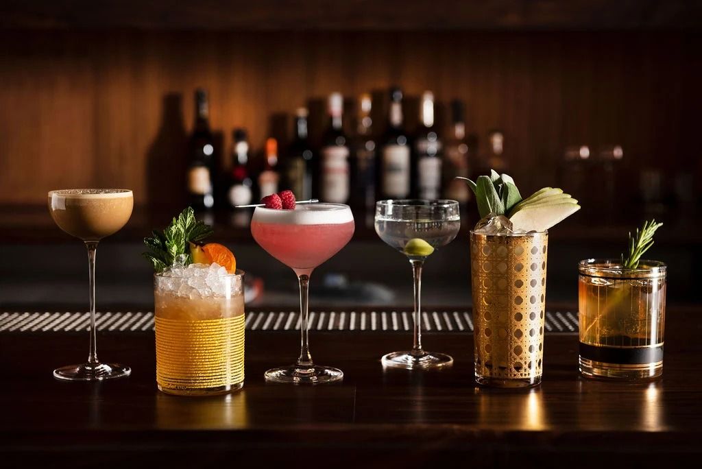This FiDi cocktail bar is both approachable and chic: Split Eights image 2