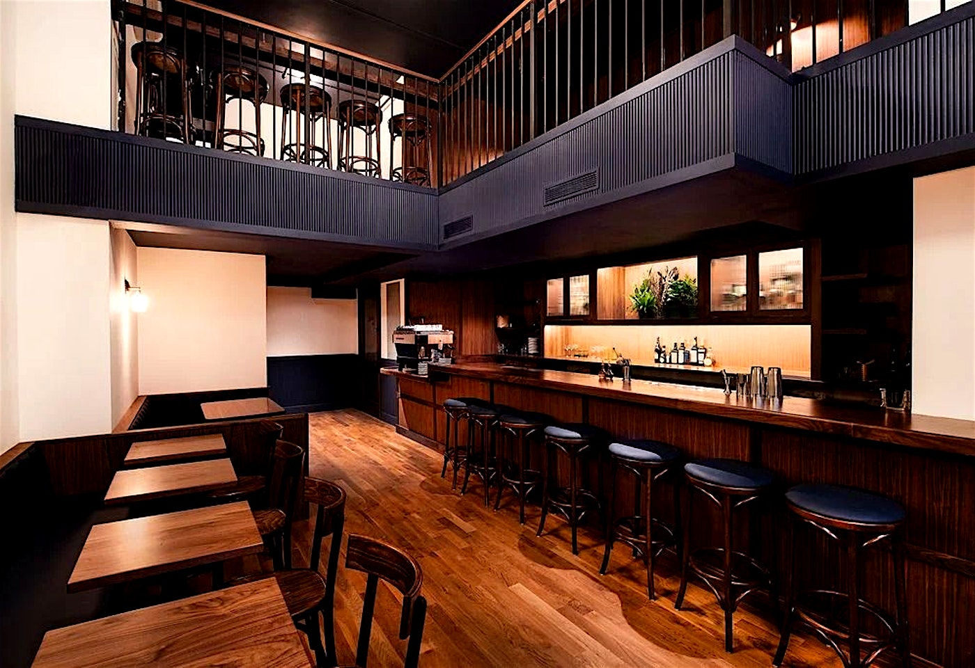This FiDi cocktail bar is both approachable and chic: Split Eights1