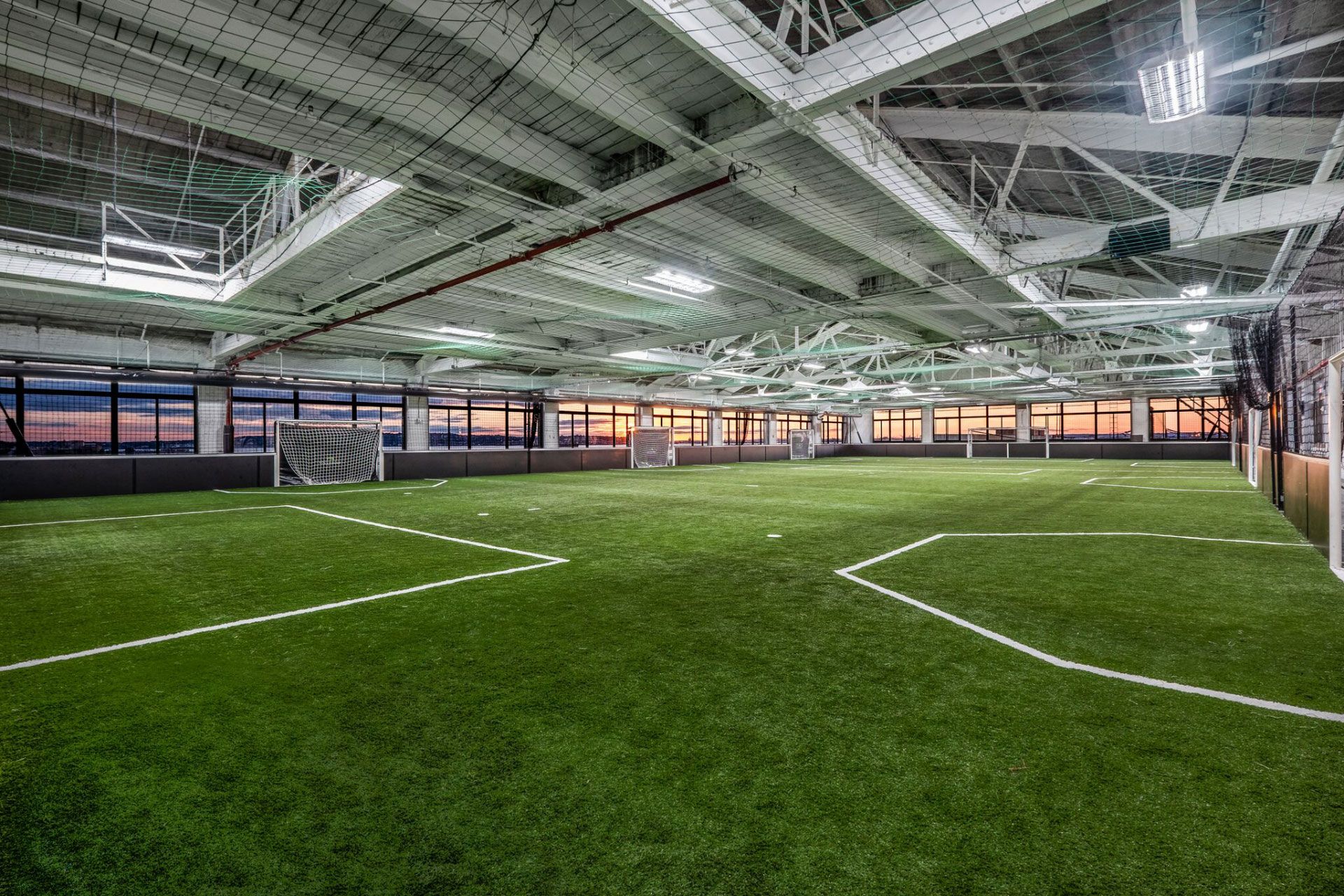 Sprawling summer party spaces on the Brooklyn waterfront: Sunset Park Rooftop image 3