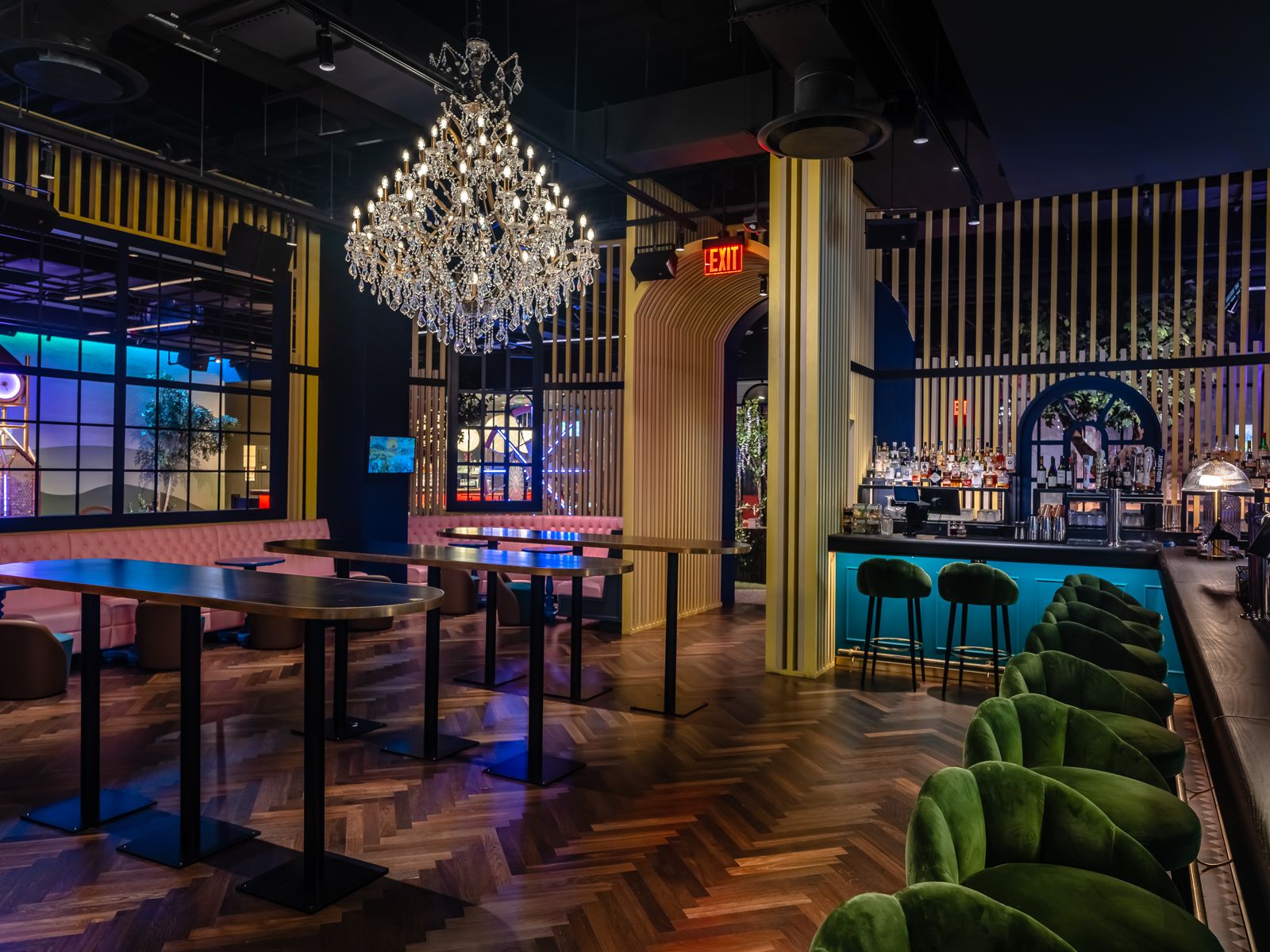 Where Happy Hour meets the 9th hole: Swingers NoMad  image 2