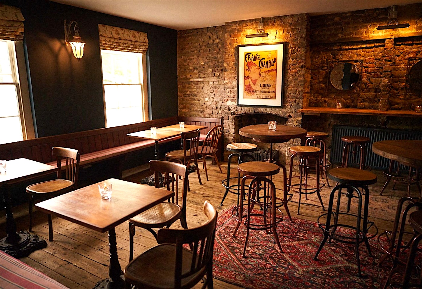 interior of tap and bottle london bridge wine bar london