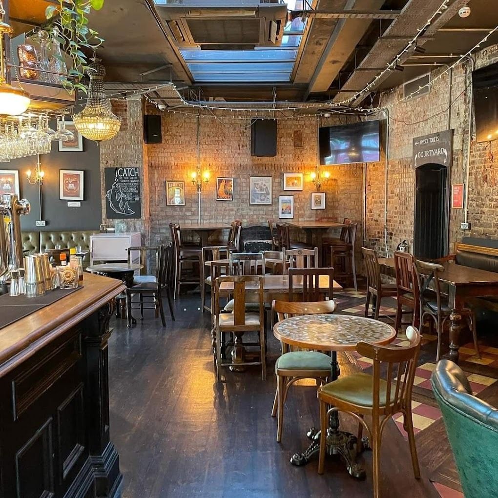 the alpaca angel bar london