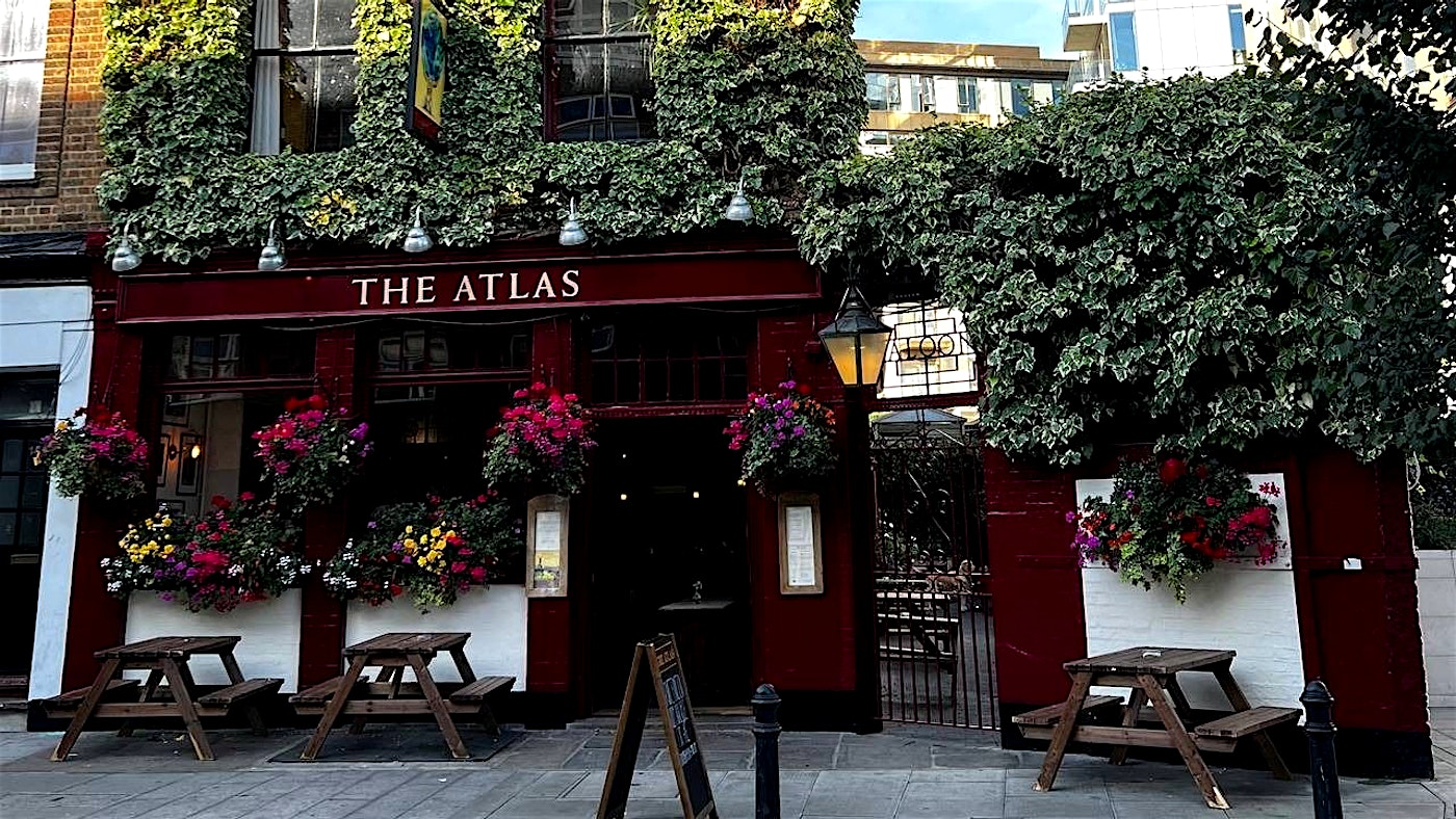 exterior of the atlas earls court london bar