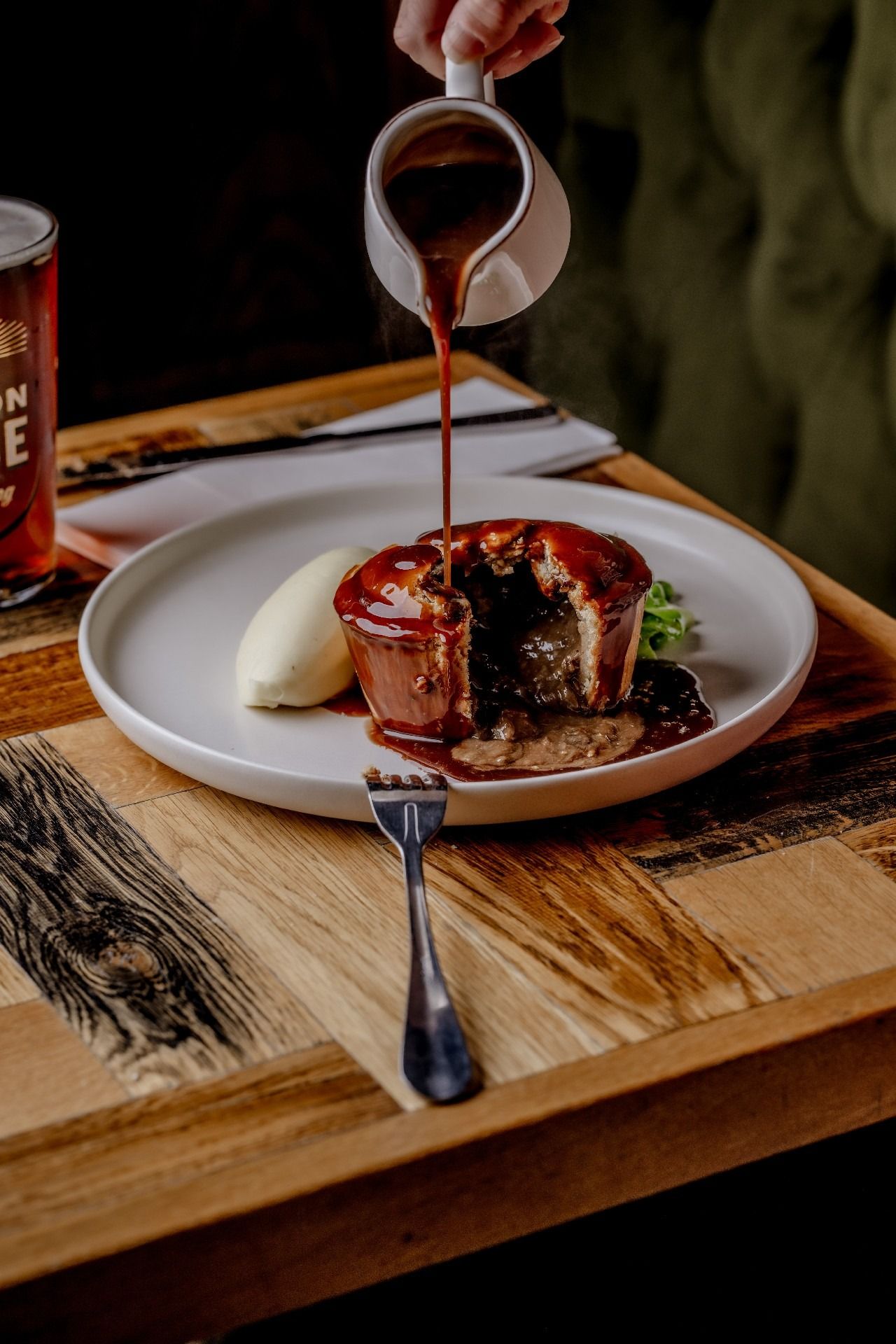 sunday roast at the blue boat hammersmith river bar