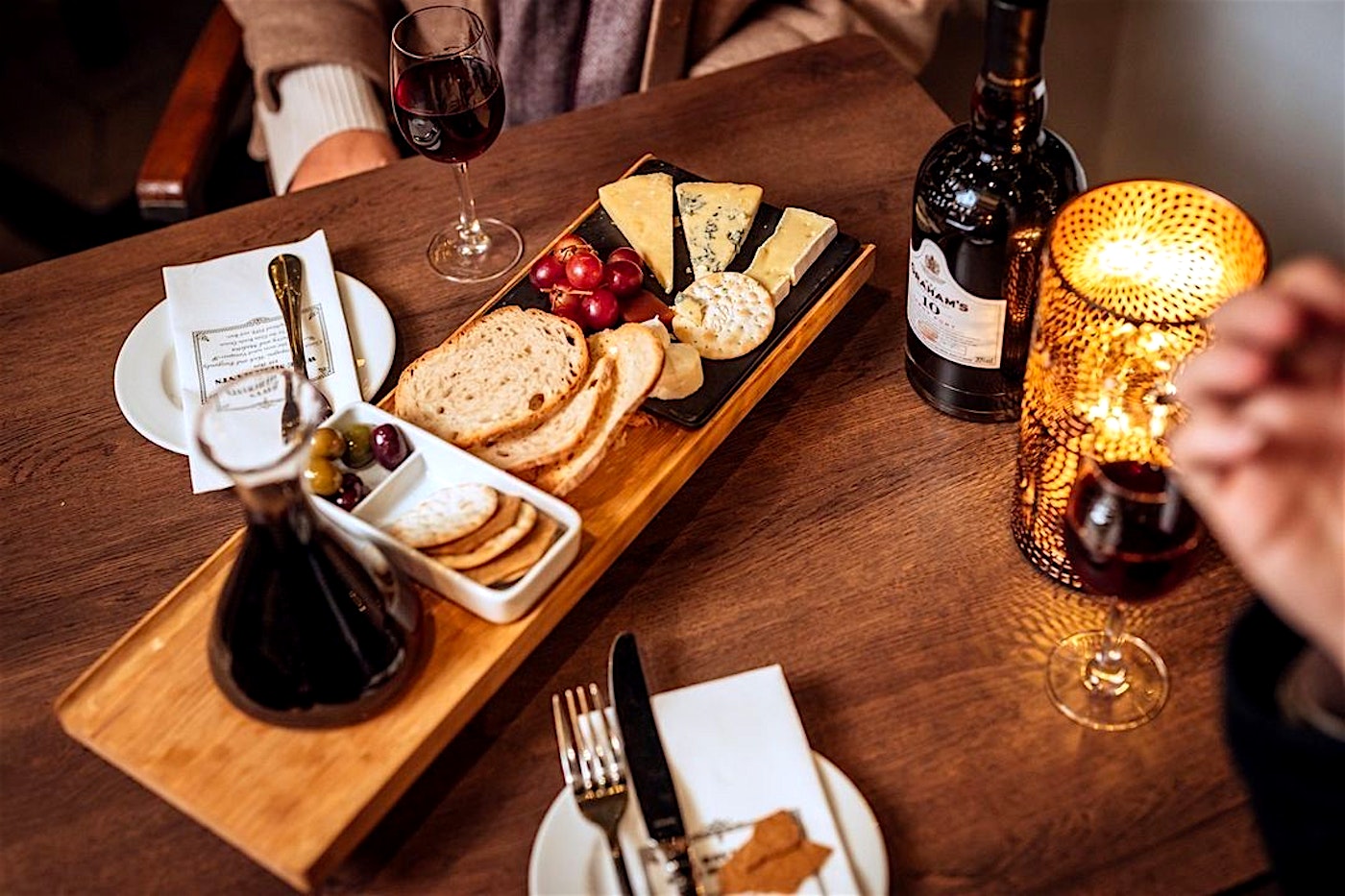 cheeseboard and wine at the boot and flogger london bridge wine bar london