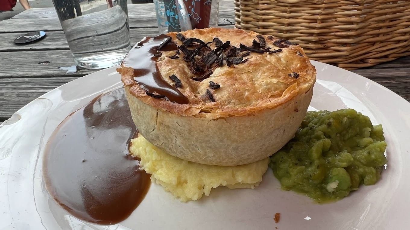 the camel bethnal green bar london