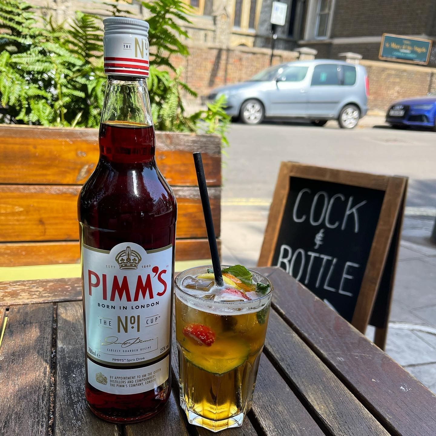 the cock and bottle notting hill bar london