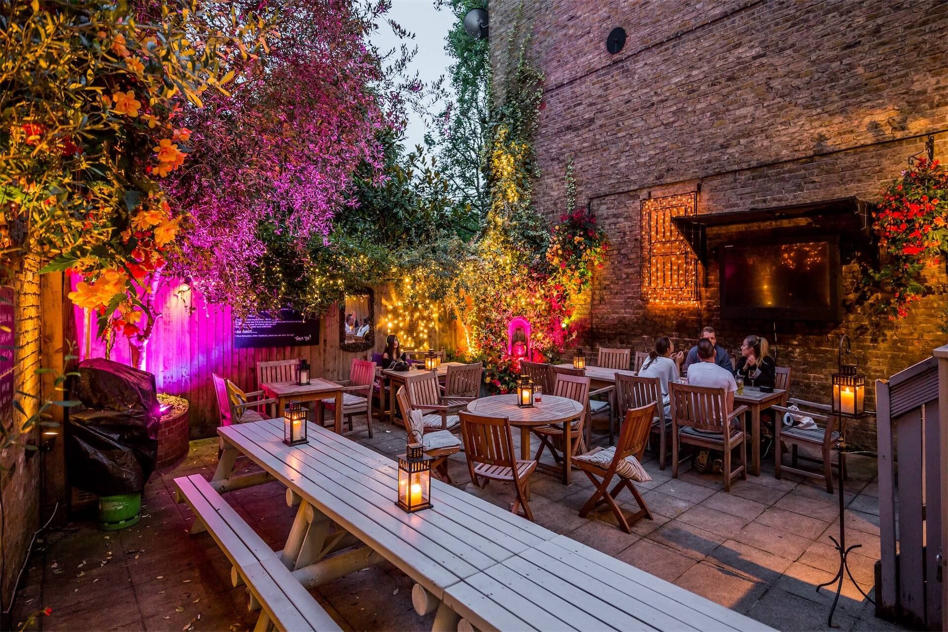 beer garden at the crown and sceptre shepherds bush london bar