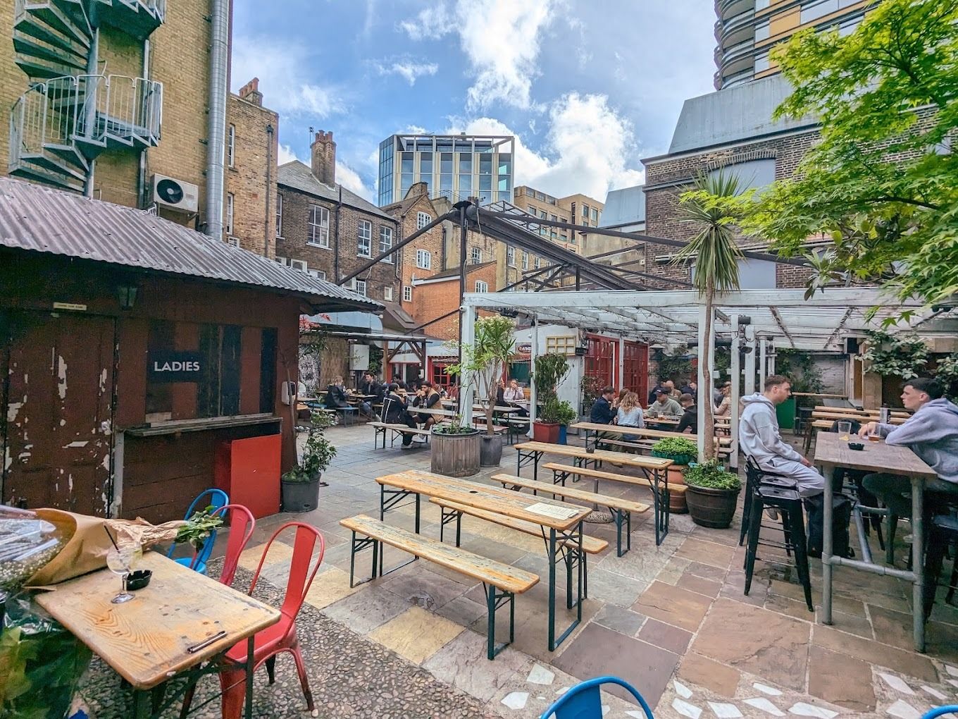A nostalgic London beer garden: The Crown & Shuttle image 3