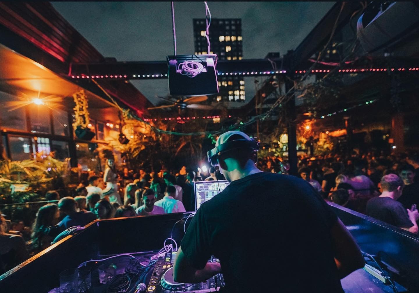 the dl lower east side outdoor bars NYC