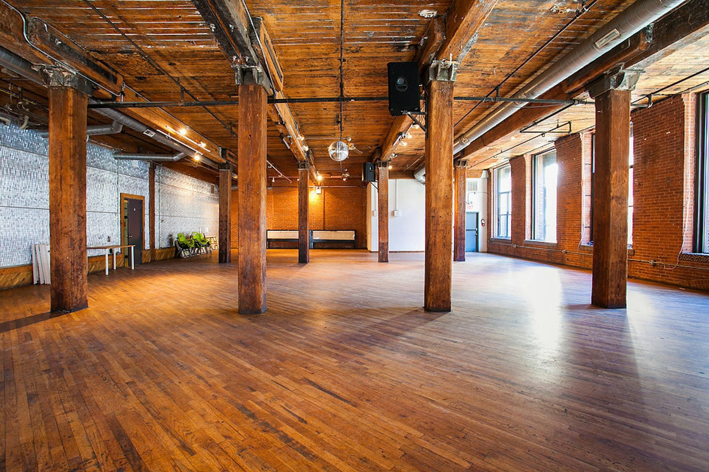 This Dumbo venue proves that nothing beats history: The Dumbo Loft1