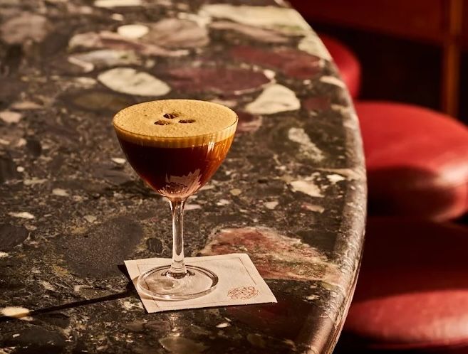 Have a New York happy meal on this Manhattan patio: The Dynamo Room image 2