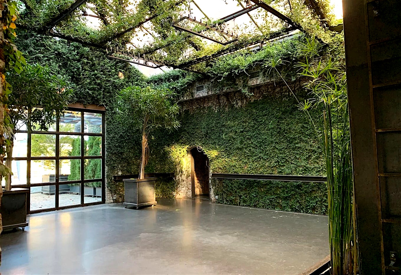 Have your intimate wedding at this hidden oasis in NYC: The Foundry image 2