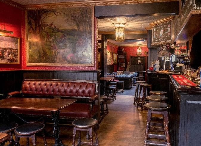 interior of the fox and hounds belgravia london bar