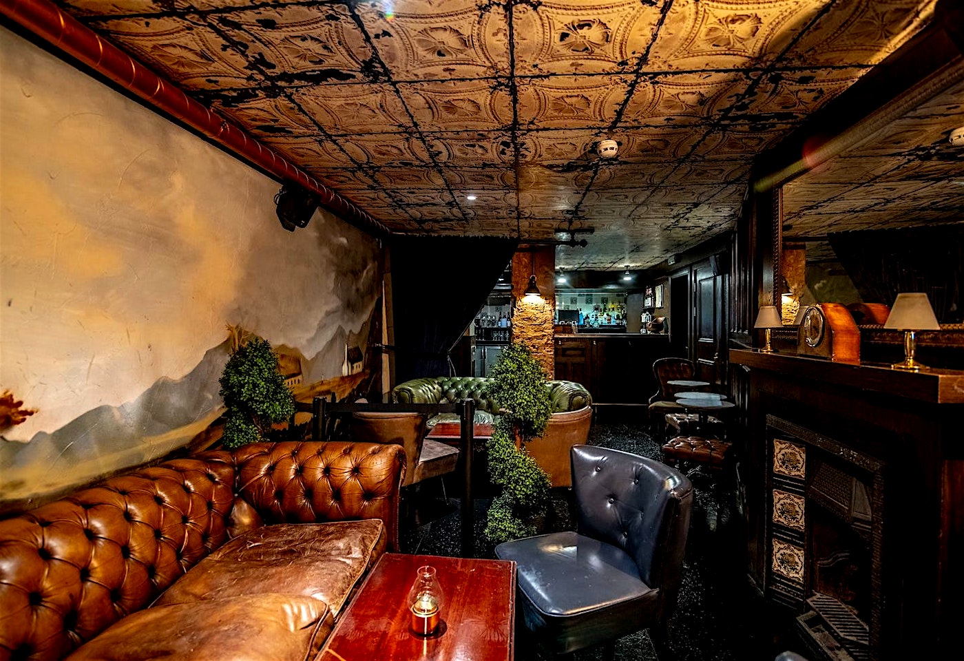 interior of the goat chelsea london bar