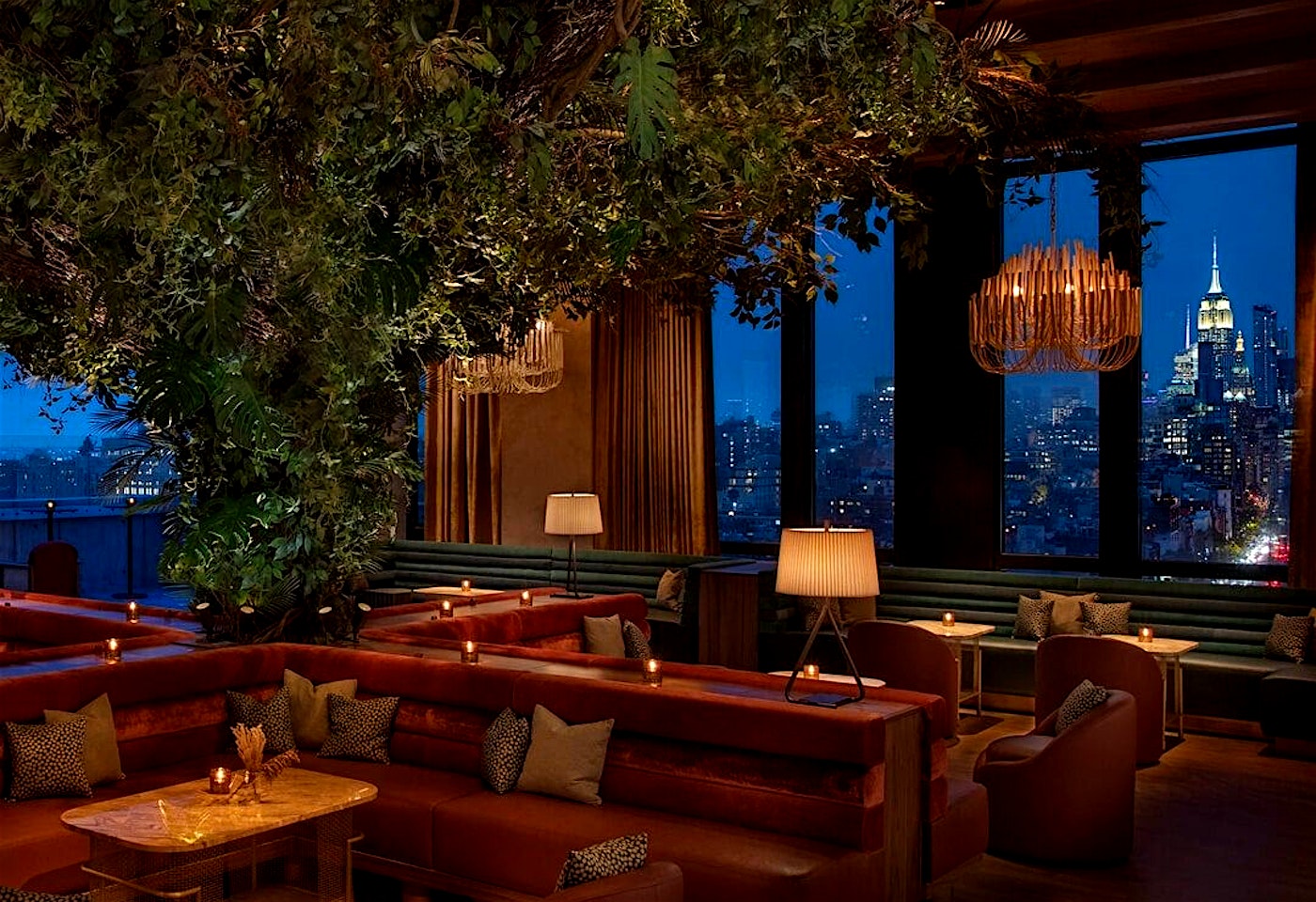 A glamourous rooftop bar: The Highlight Room image 3