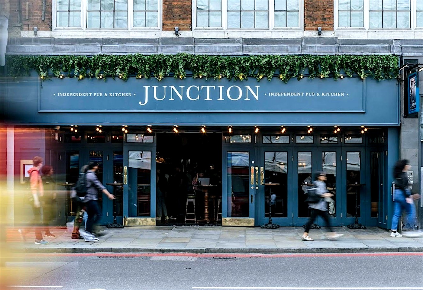 the junction angel bar london