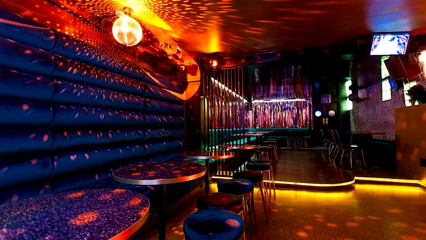 the karaoke hole london hen do venues 1