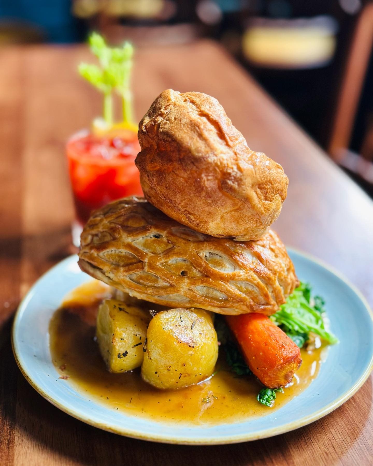roast dinner at the lamb bloomsbury bar