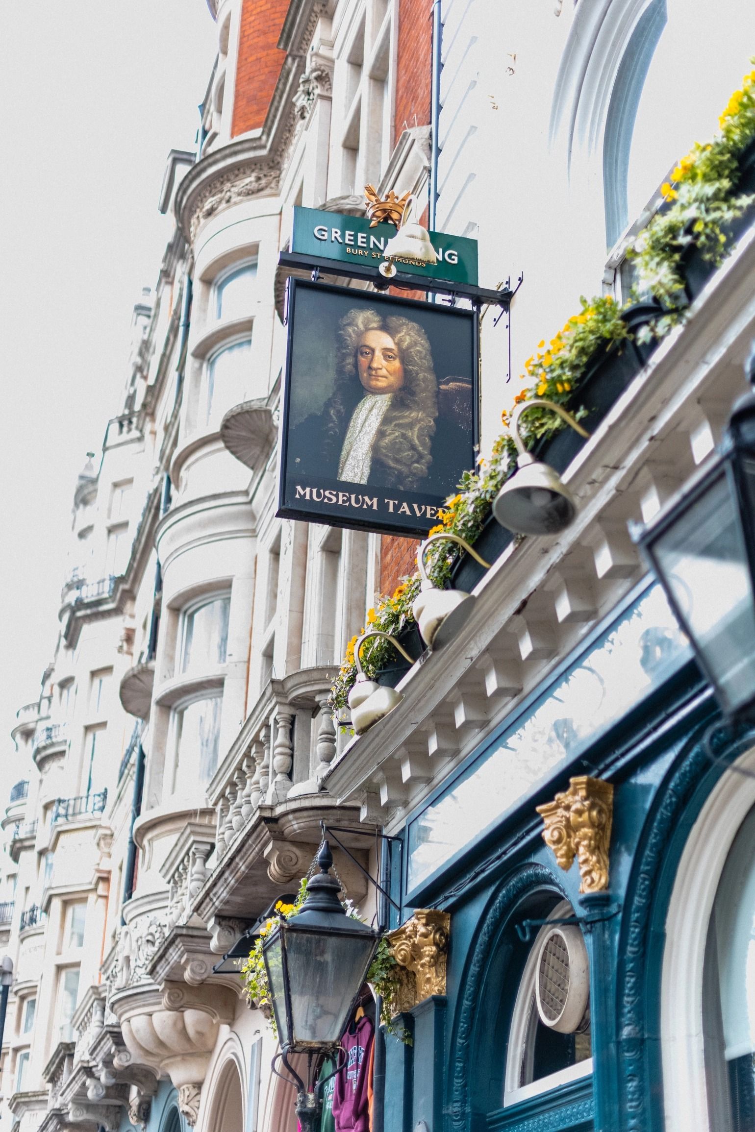 exterior of the museum tavern bloomsbury bar
