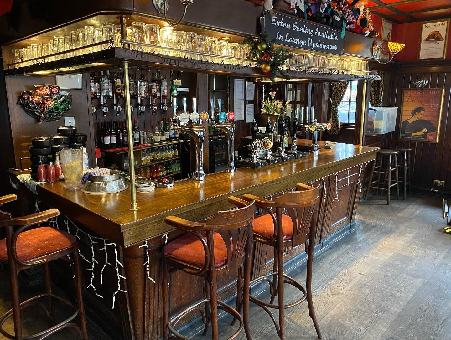 interior of the queens larder bloomsbury bar