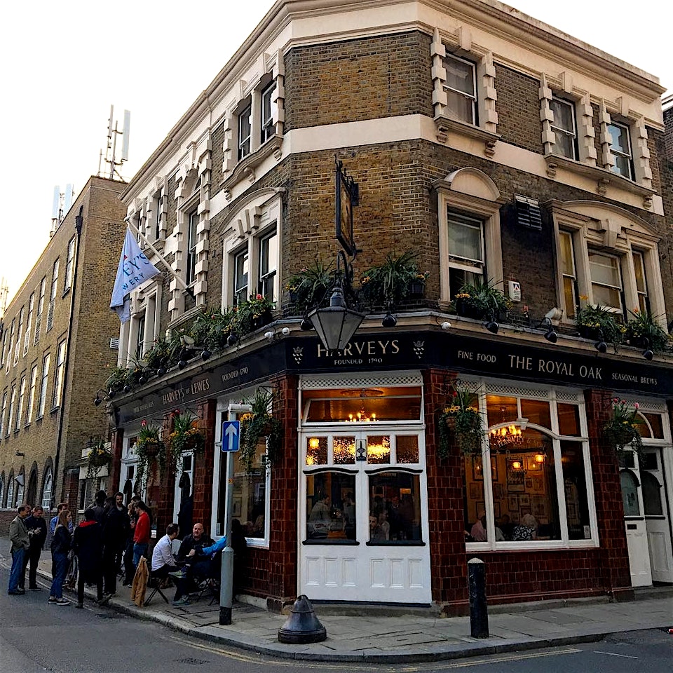 exterior of the royal oak borough bar london