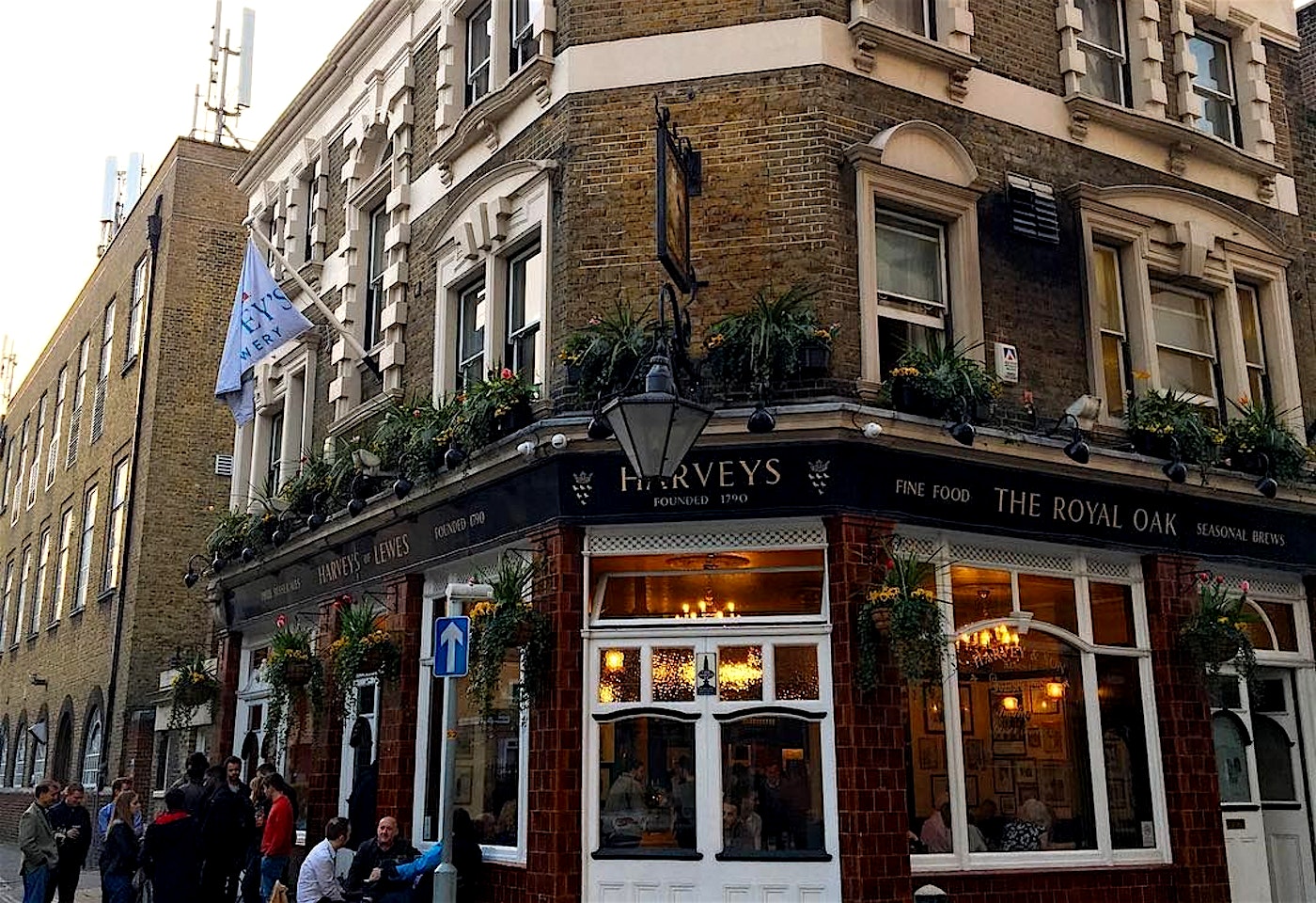 exterior of the royal oak borough bar london