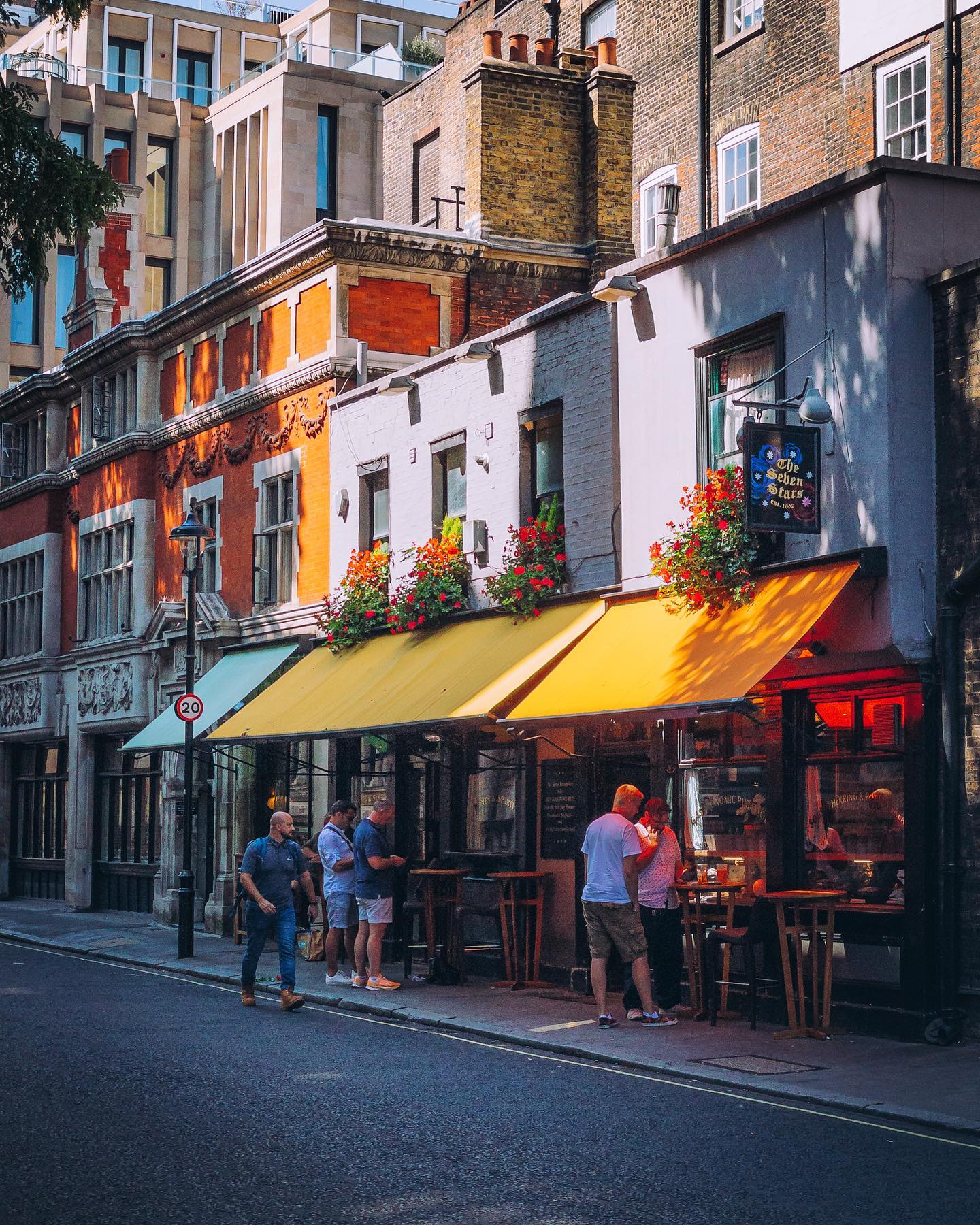 exterior of the seven stars holborn bar london