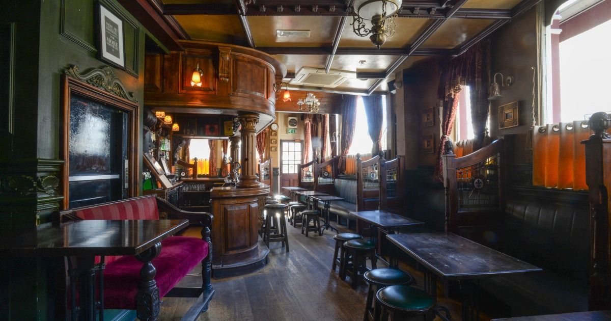 interior of the shepherd and flock pub shepherds bush london bar