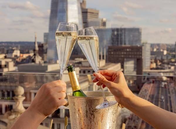 Igloos in London, can't be possible: Wagtail image 3