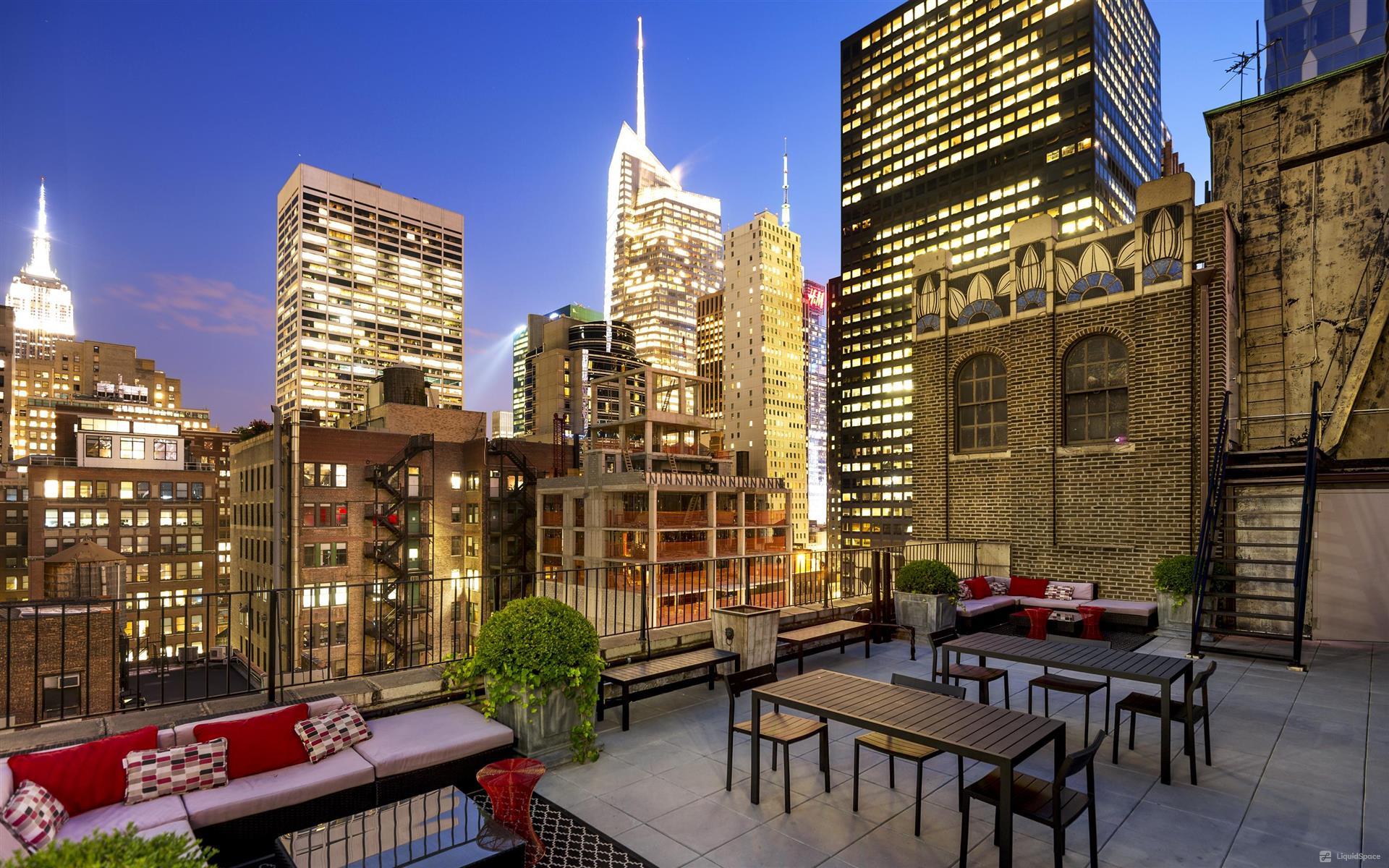 Suspiciously affordable meeting rooms near Times Square: WorkHouse NYC  image 3